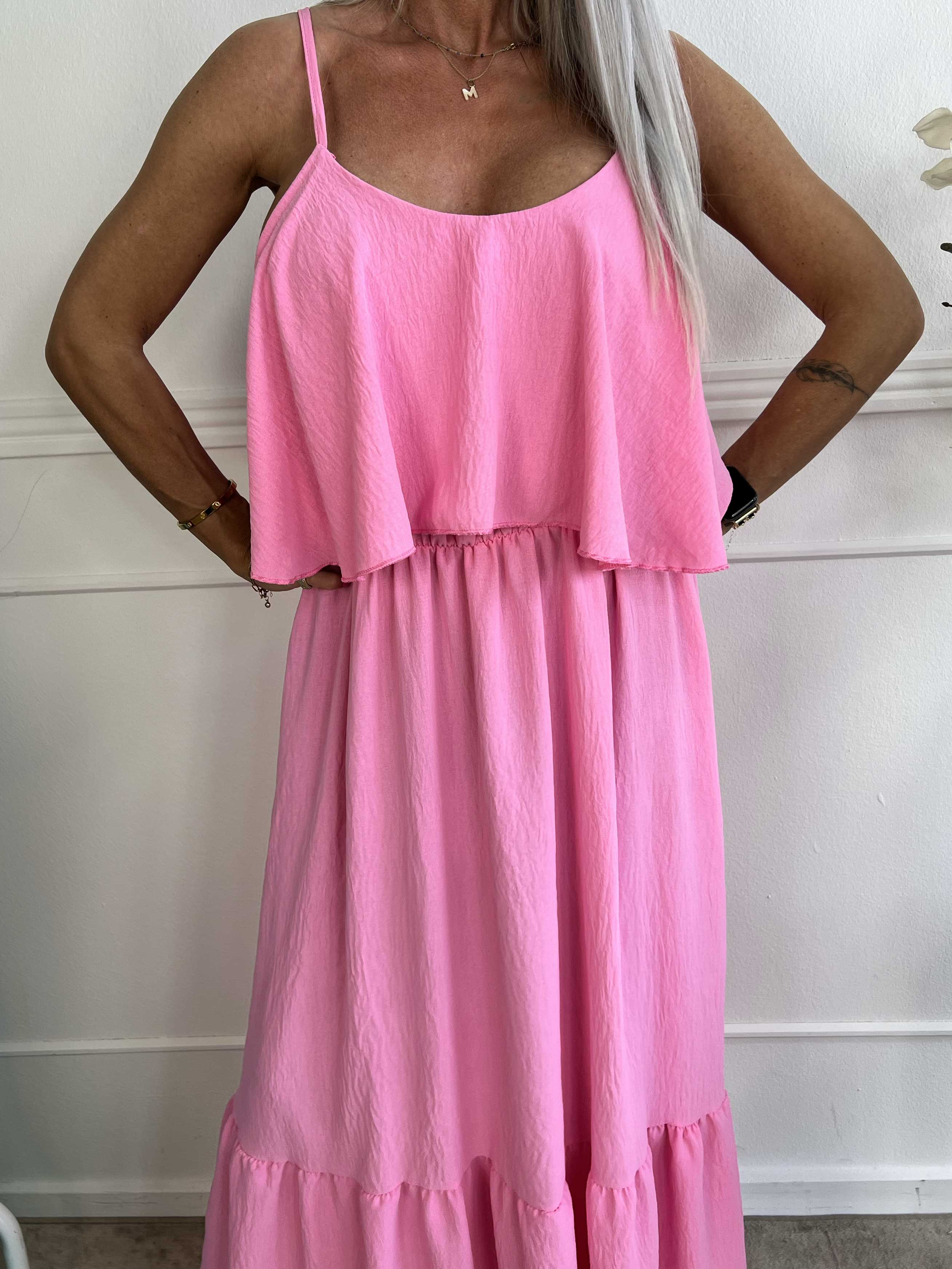 Adelisa - Söt klänning med lång rem och volanger